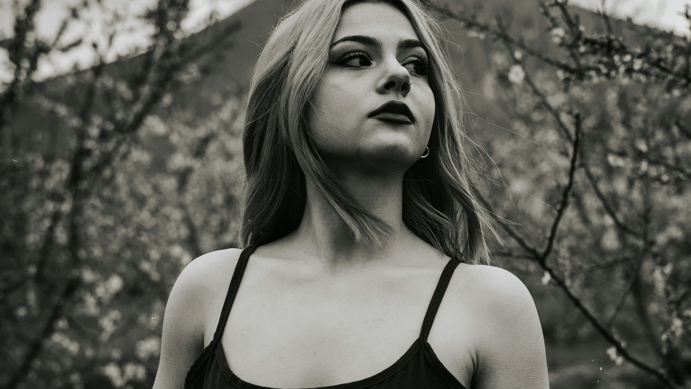 Castlecore w praktyce – jak wprowadzić średniowieczny romantyzm do codziennej garderoby